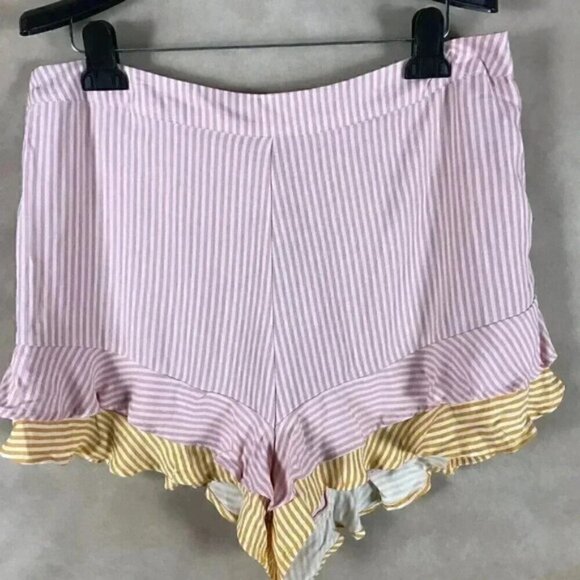 LOVE FIRE Striped Ruffled Flirty Shorts NWT XL - Picture 4 of 8